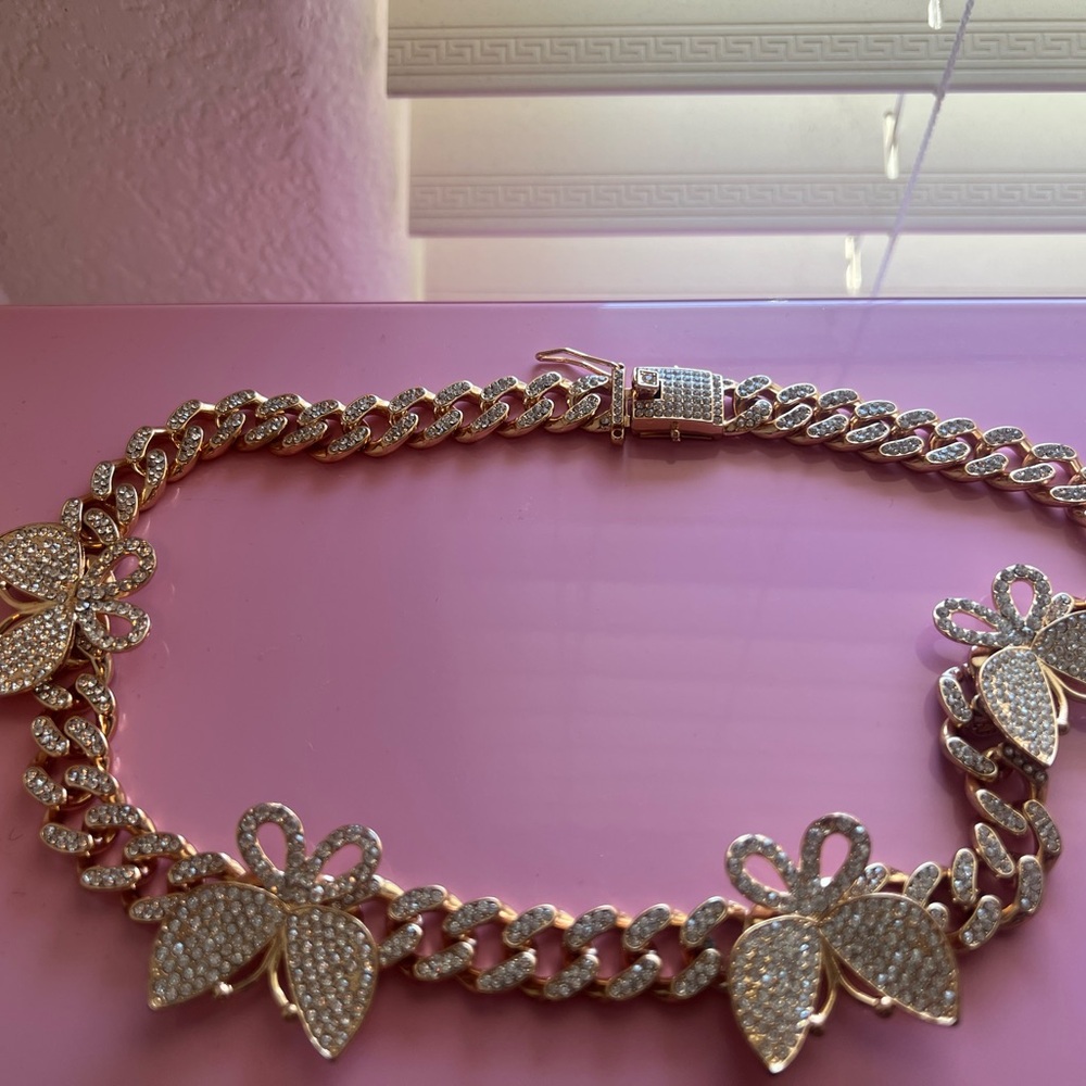 Elegant Gold Butterfly Necklace